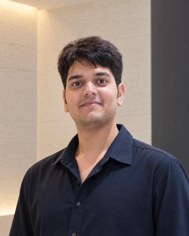 Portrait of Rishi Shukla